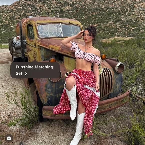 Adeirlina funshine set. Worn only one time. Retails for $350 - Picture 6 of 6